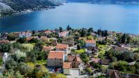 J & P Apartments Orahovac - Bed and Breakfast Kotor