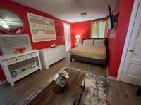Cozy Studio Near VSU, SGMC & Moody AFB - B&B Valdosta