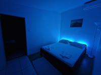 Studio Apartment Iva - 50 m from the sea-balcony - B&B Pag