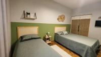 Apto Studio 29 - 2 min da praia no coração do Boqueirão - Wi Fi - Cozinha funcional - Roupa de cama e banho - Até 5 pessoas - Fará tudo a pé - B&B Praia Grande