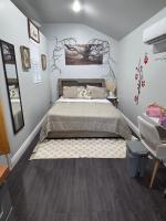 Chambre Lit Queen-Size - Vue sur Jardin