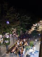 Cozy apartment overlooking the main square - Bed and Breakfast Orsogna