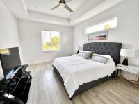New house with canal view in Cape Coral - Chambres d'hôtes Cape Coral