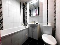 Один каштан Мережа Alex Apartments Безконтактне заселення 24-7 - Chambres d'hôtes Poltava