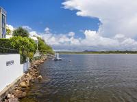 Aqua Linea 3 Noosa Parade 82 - B&B Noosa