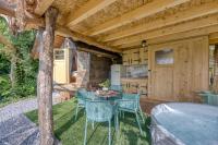 Luxury Glamping House Pia - Happy Rentals - Bed and Breakfast Ivančna Gorica