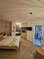 Double Room with Spa Bath