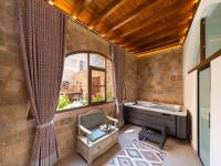 Double Suite with In-Room Jacuzzi - Ground Floor