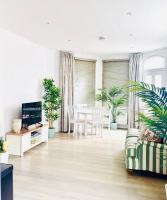 Sleeps 4, Close to Windsor Castle, Eton, Legoland & Ascot - Bed and Breakfast Windsor