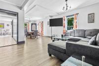 Spacious 4BR 1BA close to the Falls - Chambres d'hôtes Niagara Falls