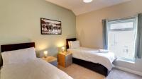 Comfortable 2-Bed Home in Brotton by MCPI Hosting, Ideal for Contractors with Free WiFi & Parking - B&B Brotton