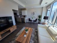 HFX Penthouse 1 BR 6 appliances and huge patio - Chambres d'hôtes Halifax