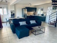 Lumina Villa Sea-View Near Airport-Beach - B&B Loutsa