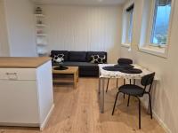Studio apartment by fjords and mountains - B&B Sydalen