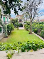 Private Balcony Suite Separate Entrance Garden - B&B Islamabad