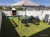 ADOSADO Avda BREOGAN 71 - B&B Foz