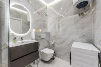 Aqua Breeze Golem 1BR Apartment by PikHost - B&B Golem