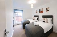 Central Wigan Apartment, Sleeps 3, WiFi, Contractor Friendly - Chambres d'hôtes Wigan