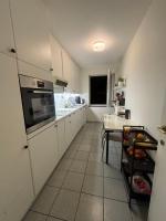 En-suite room with private bathroom - B&B Bruselas