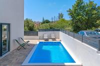 Villa Ana Pool & Terrace - Chambres d'hôtes Vodice