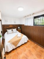 Casa La Bienvenida con patio y aparcamiento - Apartamentos Aloha Toledo - Chambres d'hôtes Nambroca