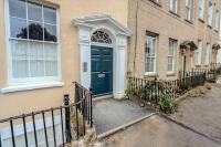 Elegant Clifton Village Apartment - Chambres d'hôtes Bristol