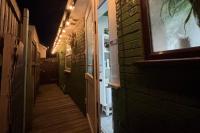 Private Cosy Cabin with sea view sleeps 2 - B&B Liverpool