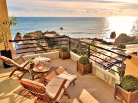 Absolute Beachfront - Huge Panoramic Sea View Balcony & Private Garage - Bed and Breakfast Portimão