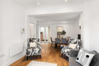 Spacious 3BR Home Ideal for Families & Business - Ferienwohnung London