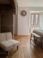 Le Château de Saint-Angel, Le Manoir du Rigouneix, 5 minutes A89, nature, calme, sauna, CLIMATISATION - Chambres d'hôtes Saint-Angel
