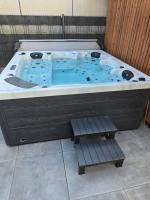 Stilvolles Ferienhaus mit Terrasse Garten und Whirlpool - B&B Simbach am Inn
