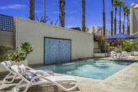 Beachfront Scarborough Retreat w Pool & Sauna - Bed and Breakfast Perth