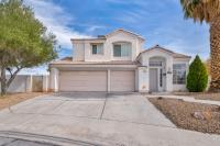 Vegas Pool Villa with Basketball & Games, Near Strip - Chambres d'hôtes Las Vegas