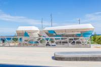 Sandcastles Penthouse w Pool & Sauna! - Bed and Breakfast Perth