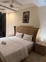 Comfort 2BHK Self CheckIn DHA Lahore - B&B Lahore