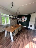 Kleurrijke villa met openhaard - B&B Föllinge