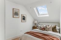 Bright Modern 2-Bed Family Mews House Holland Park - B&B London
