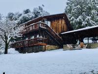 Forest Ridge Cabin - Pet Friendly - Sleeps 10 - B&B Ahwahnee
