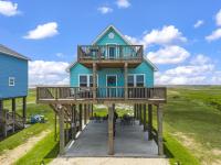 Modern Beach House Across from the Beach - Bed and Breakfast Surfside