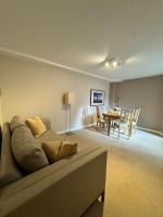 Whitechapel Gem - Spacious & Chic One Bedroom Flat - B&B Londra