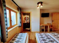 Habitación Triple con vistas a la montaña