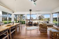 The Sanctuary - Ocean View Farm with Outdoor Spa - Bed and Breakfast Hindmarsh Valley