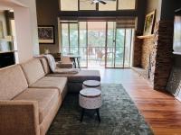 Lakeside Modern Retreat in Tempe - B&B Tempe