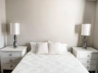 10 Min to Downtown - Pet-friendly, TV with Parking - B&B Robstown