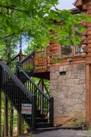 Little Woods Cabin Family Friendly with Games - B&B Sevierville