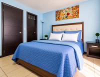 Rosarito pool & garden bar oXxo Farmacy - Bed and Breakfast Tijuana
