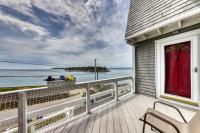 Dog-friendly, bayfront home - gorgeous ocean views, private balcony & fireplace - B&B East Boothbay