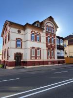 Yellow Luxus City Suite - Innenstadt - Parkplatz - 50kW DC - Bed and Breakfast Bad Hersfeld