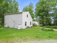 Waterfront home on Graham Lake with kayaks, bikes, firepit & fireplace - B&B Mariaville