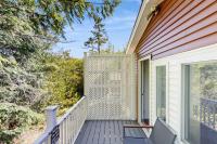 Secluded waterfront home with private dock, outdoor dining, firepit, WiFi & W/D - Bed and Breakfast Orland